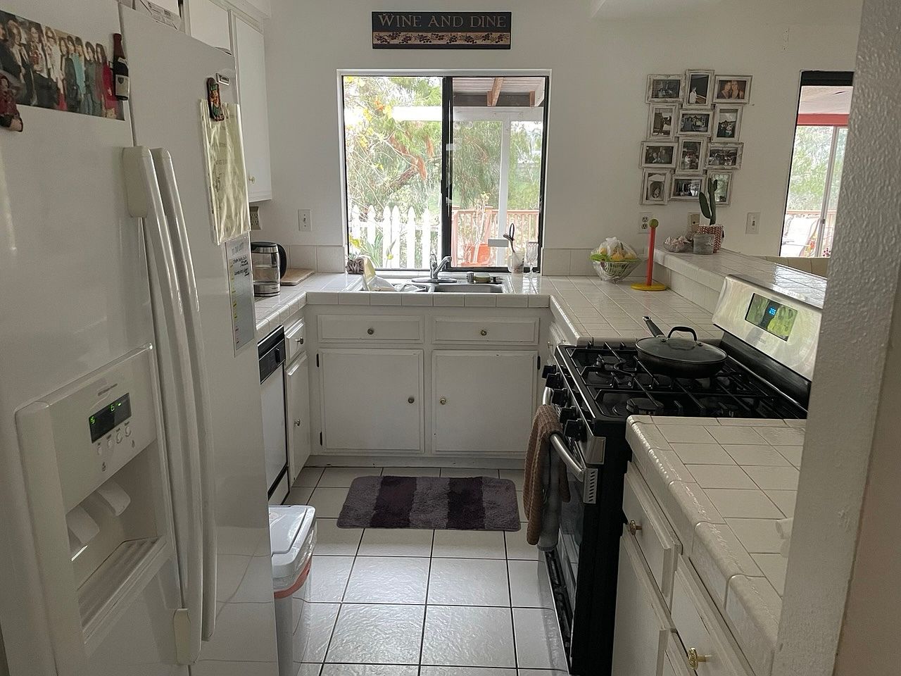 1868 Palisades Dr photo 2