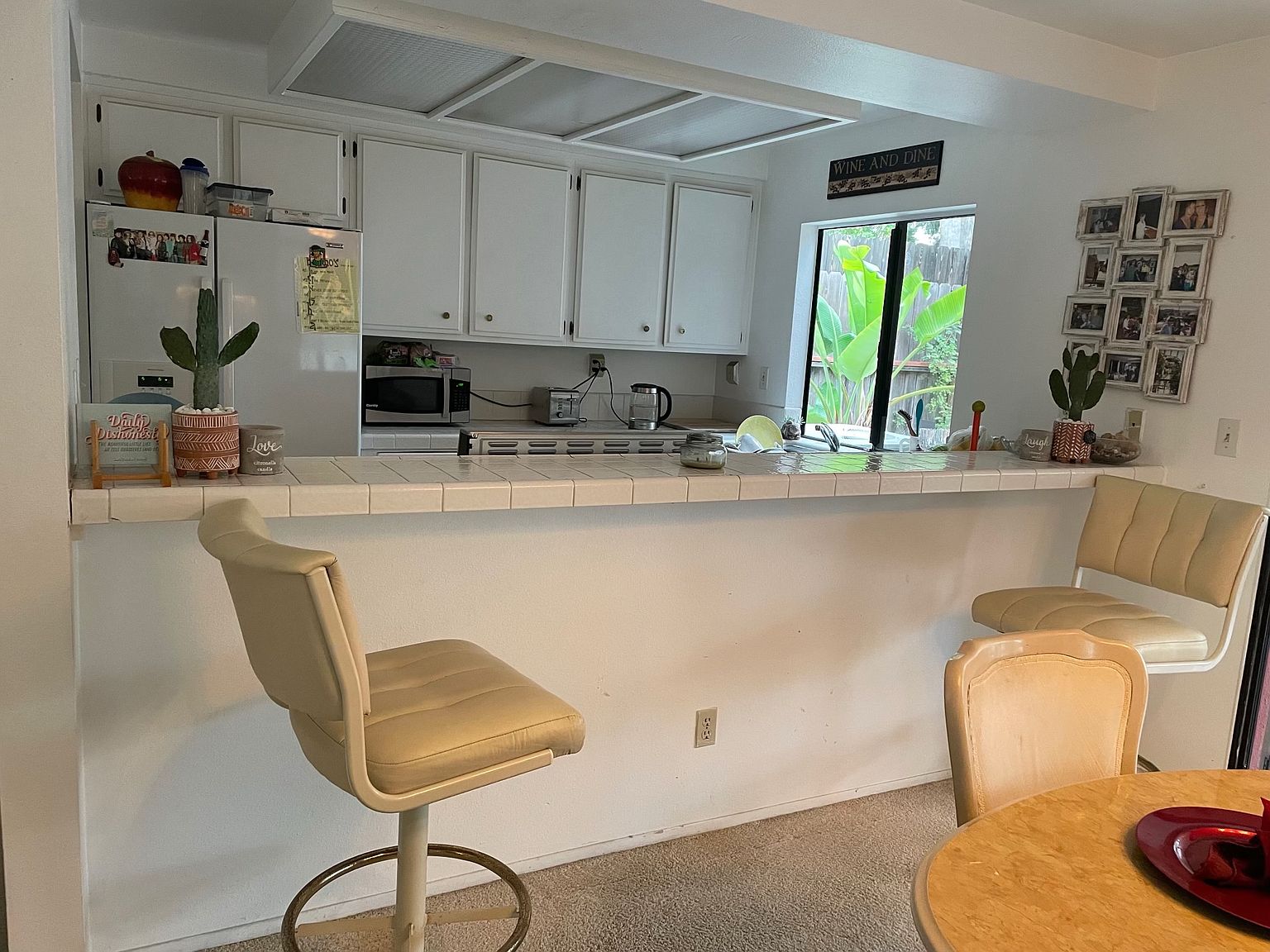 1868 Palisades Dr photo 3