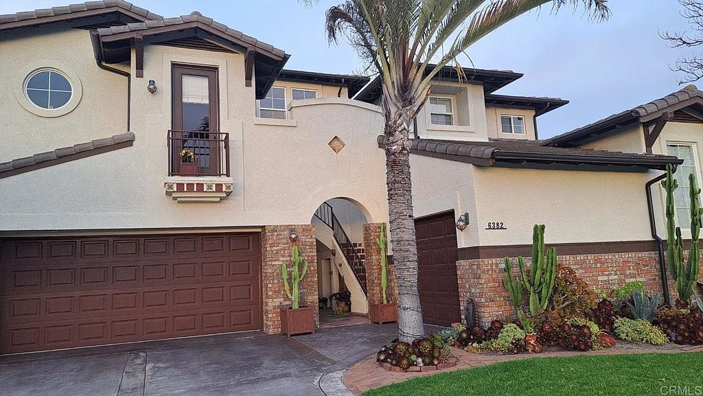 6382 Topmast Dr photo 2