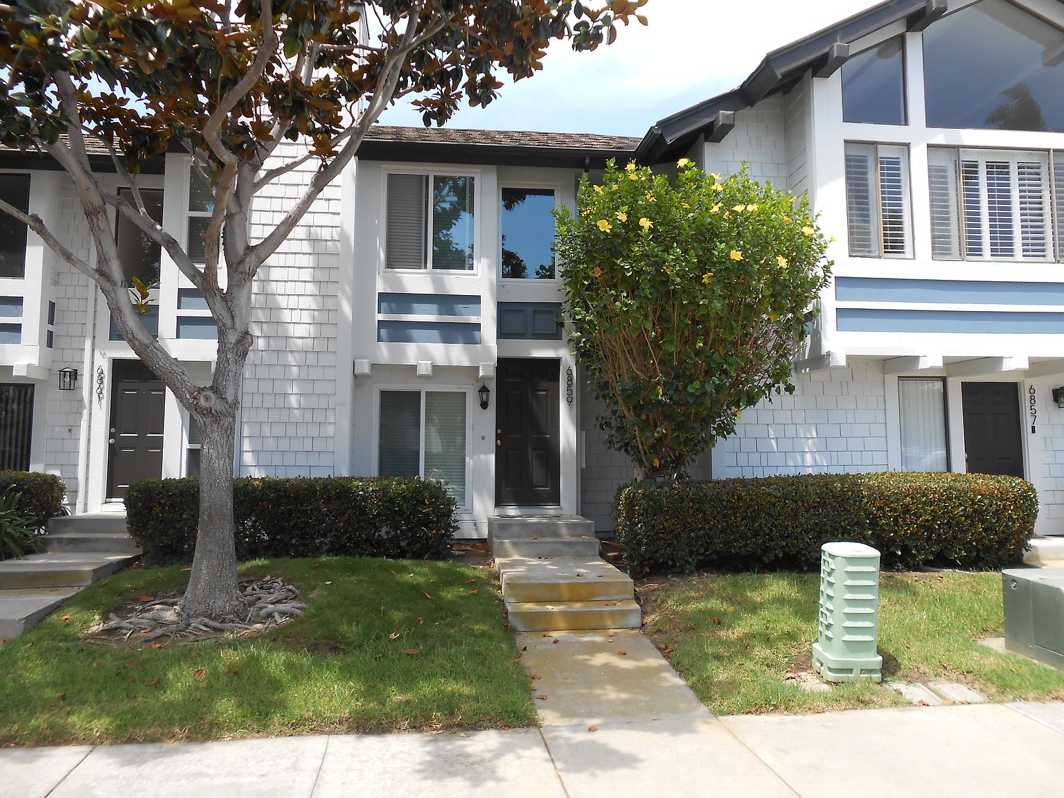 866 Hollyhock Ct photo 2