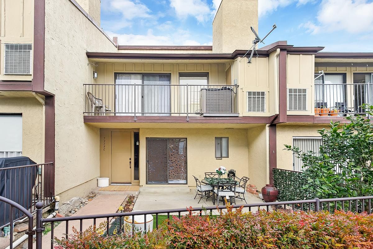 7319 Alicante Rd photo 2