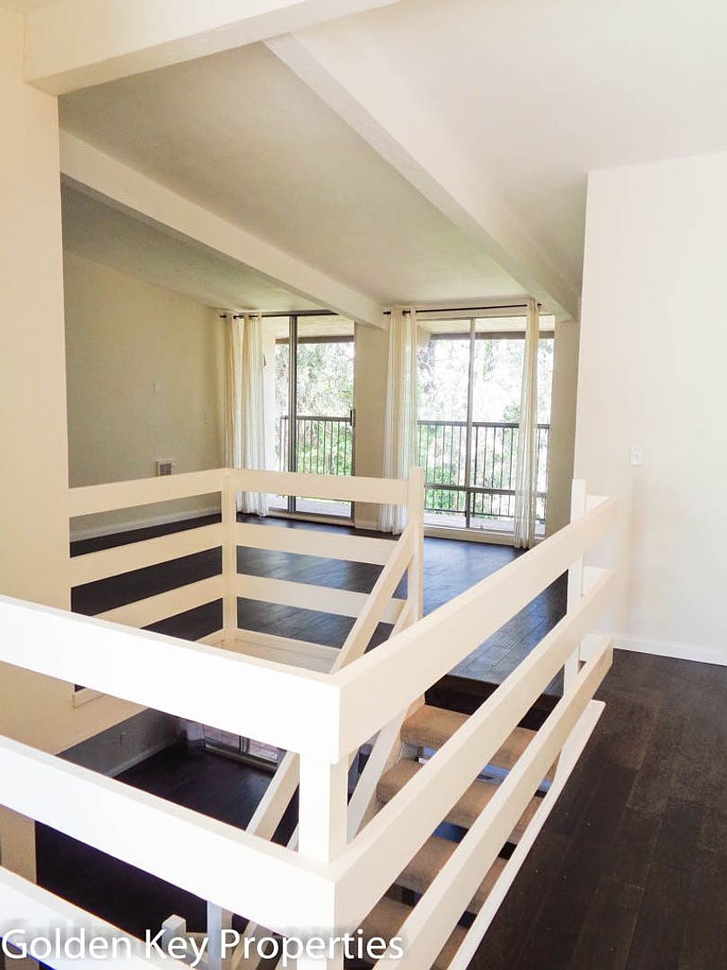2410 Altisma Way photo 4