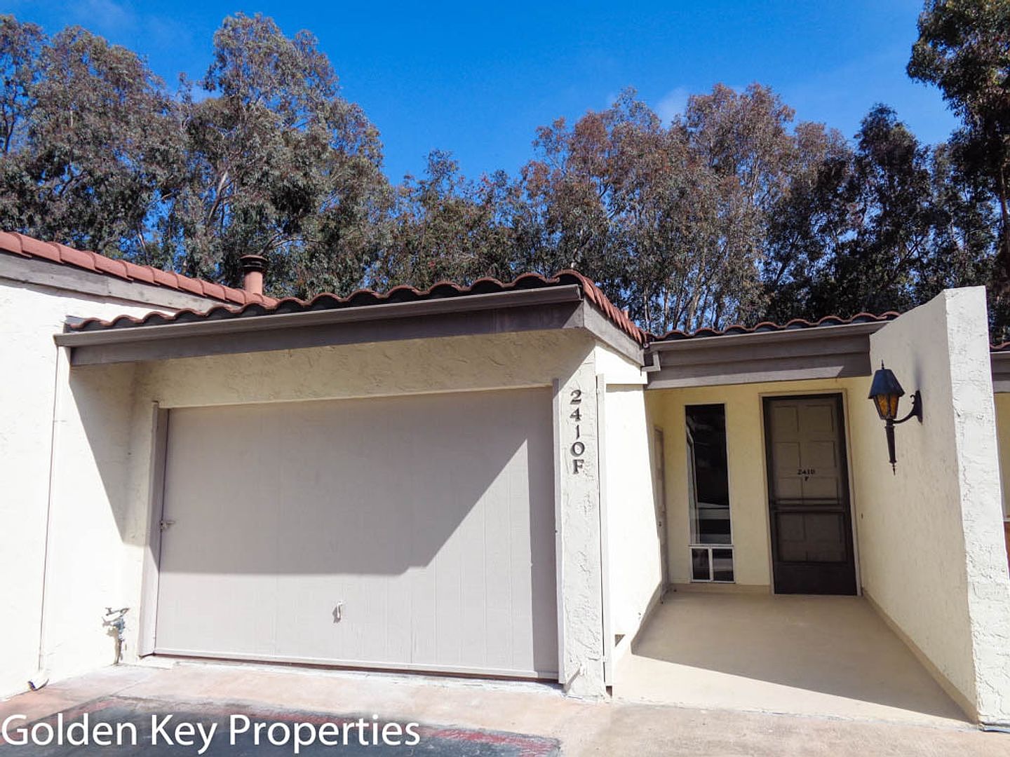 2410 Altisma Way photo 3