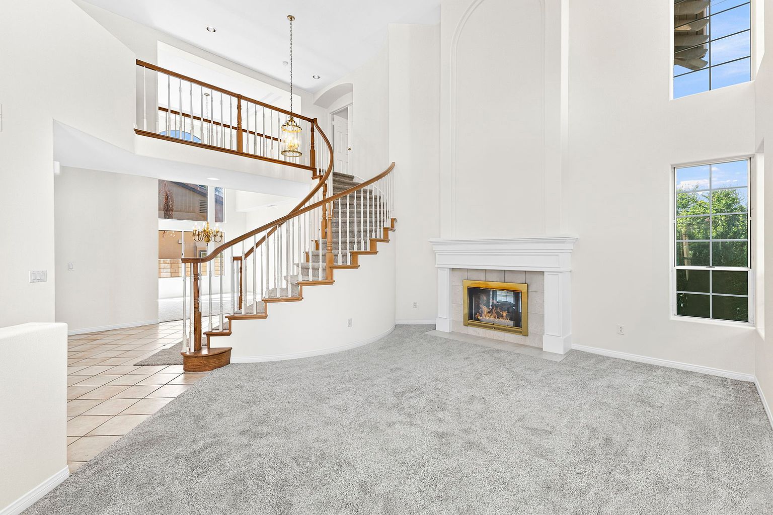 1716 Blackbird Cir photo 4