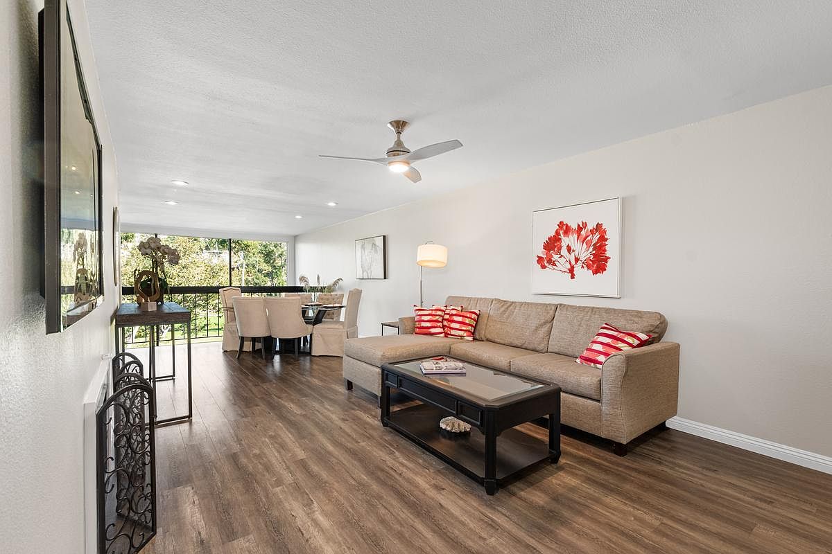 2564 Navarra Dr photo 3