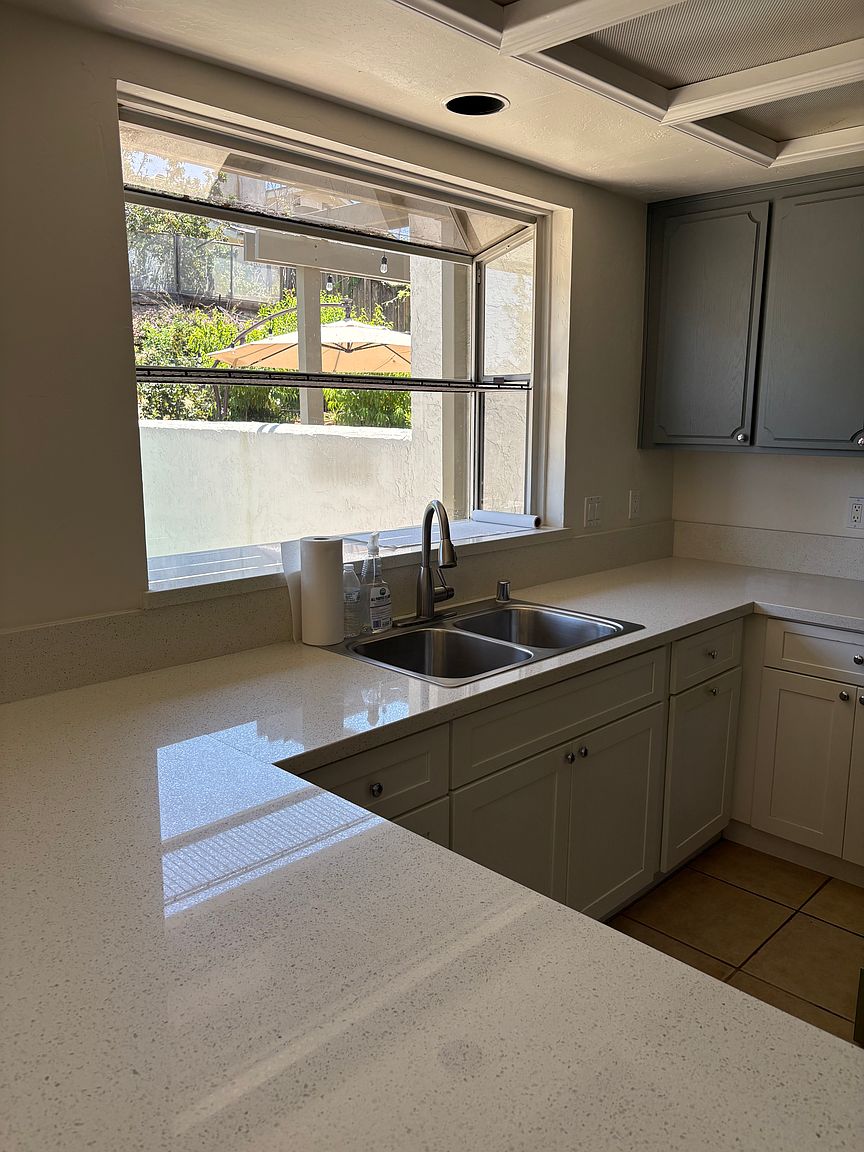 2411 Torrejon Pl Carlsbad, CA 92009 photo 5
