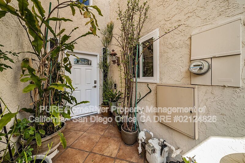 7525 Jerez Ct Carlsbad, CA 92009 photo 5