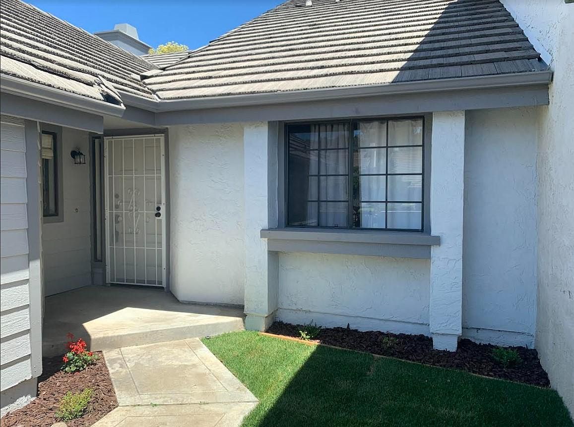 1863 Spyglass Cir photo 2