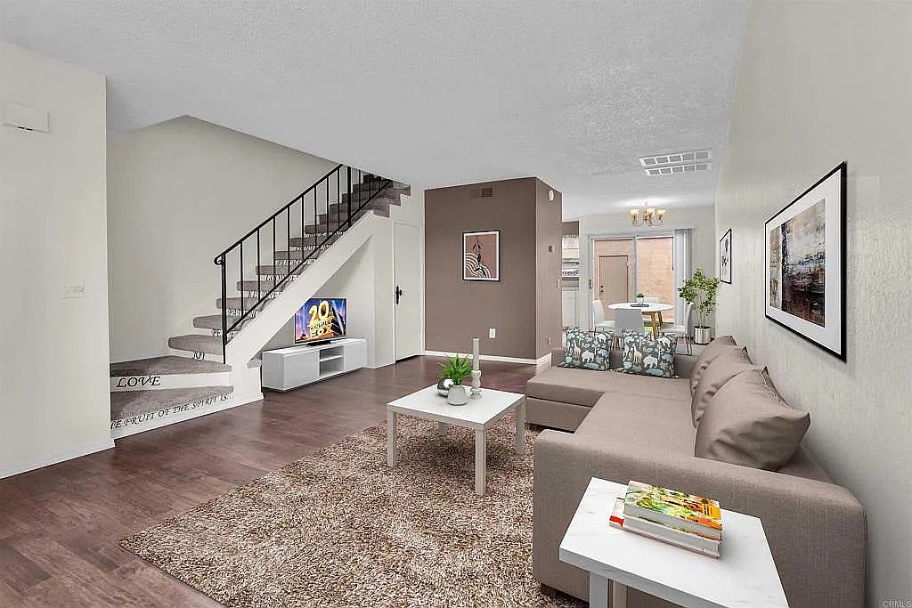 1643 Rue De Valle photo 3