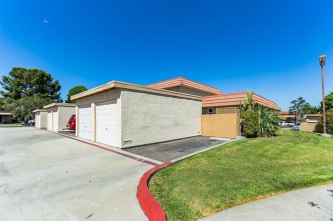 1635 Rue De Valle photo 3