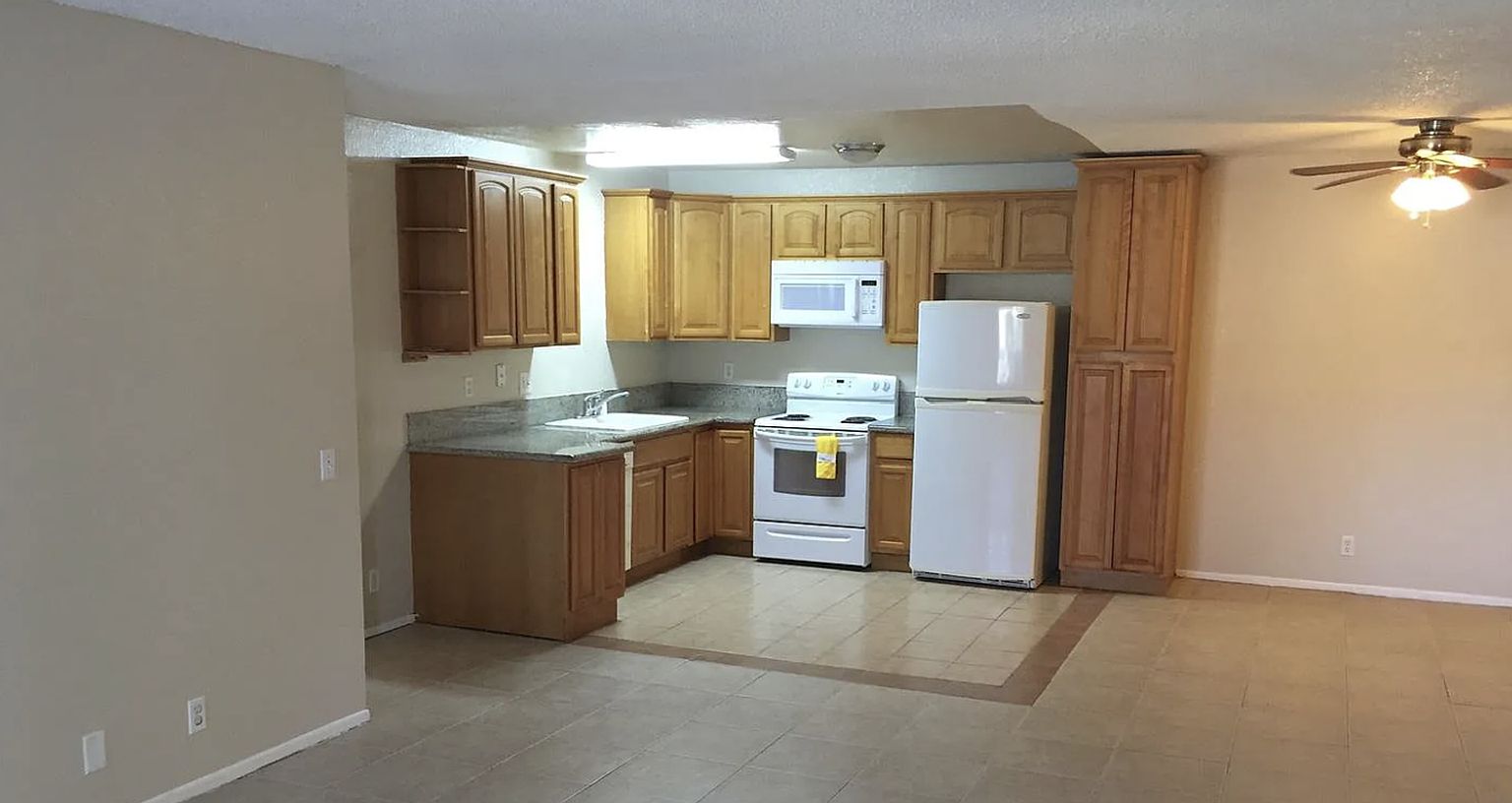 433 Autumn Dr photo 5