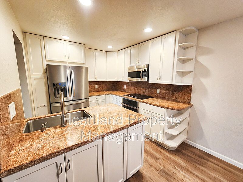 906 S Rancho Santa Fe Rd photo 3