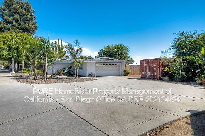 2135 E El Norte Pkwy E photo 3