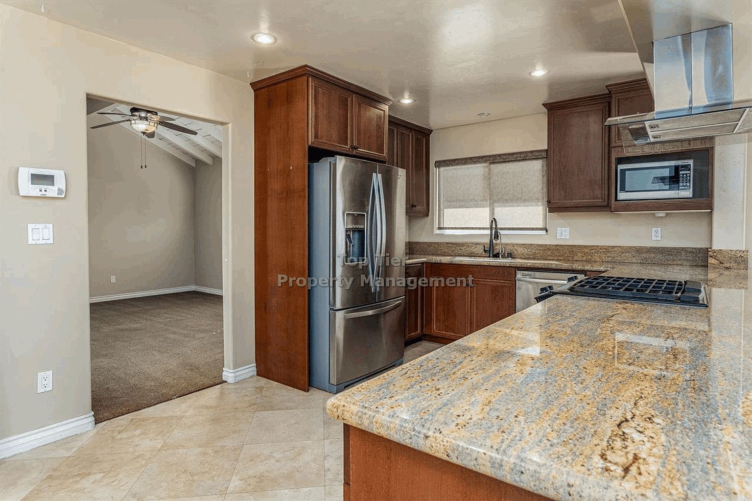 2257 Montemar Ave photo 4