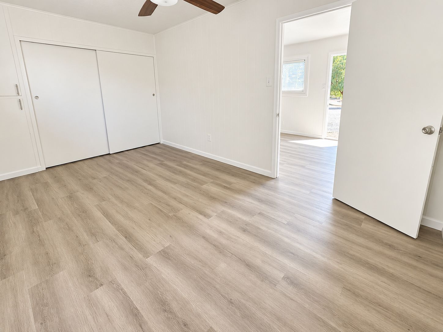 1671 S Iris Ln photo 4