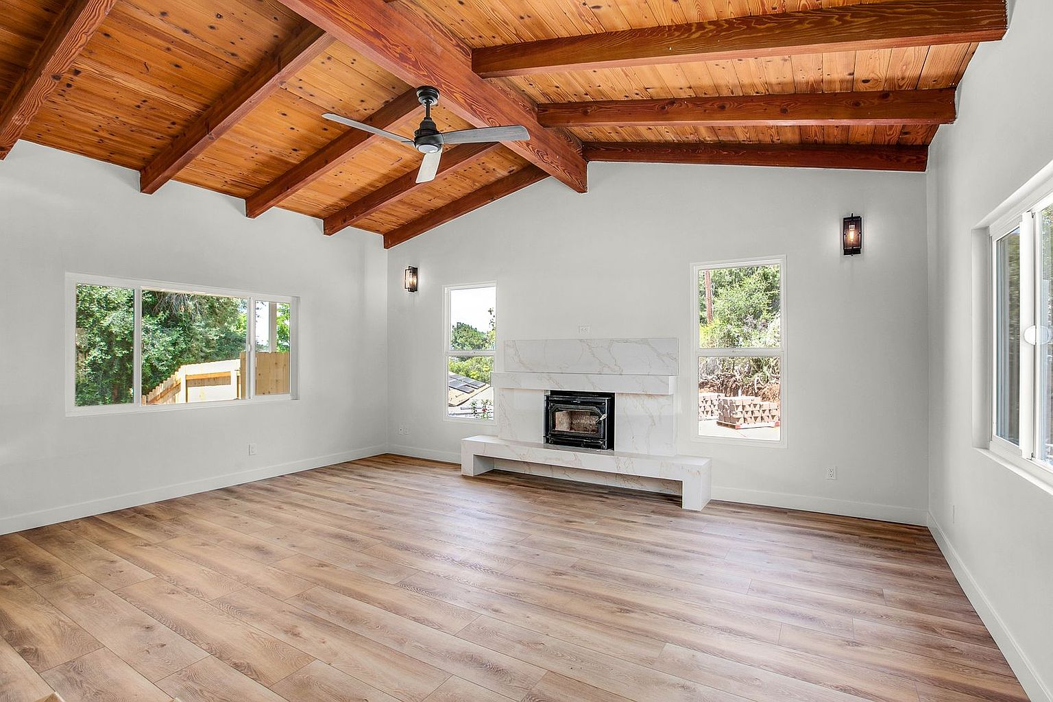 1162 Pebble Springs Ln photo 2