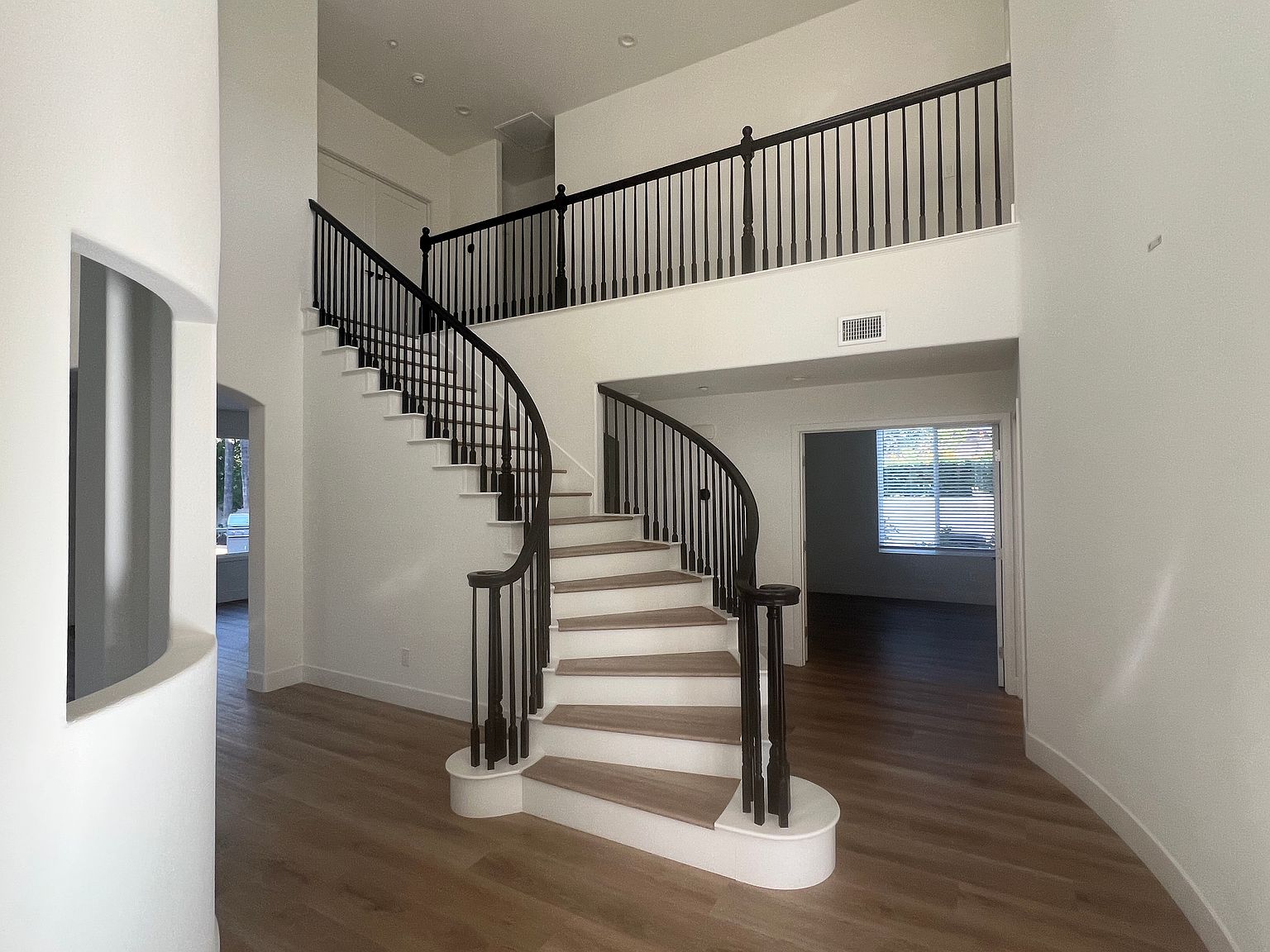 2342 Orchard View Ln photo 2