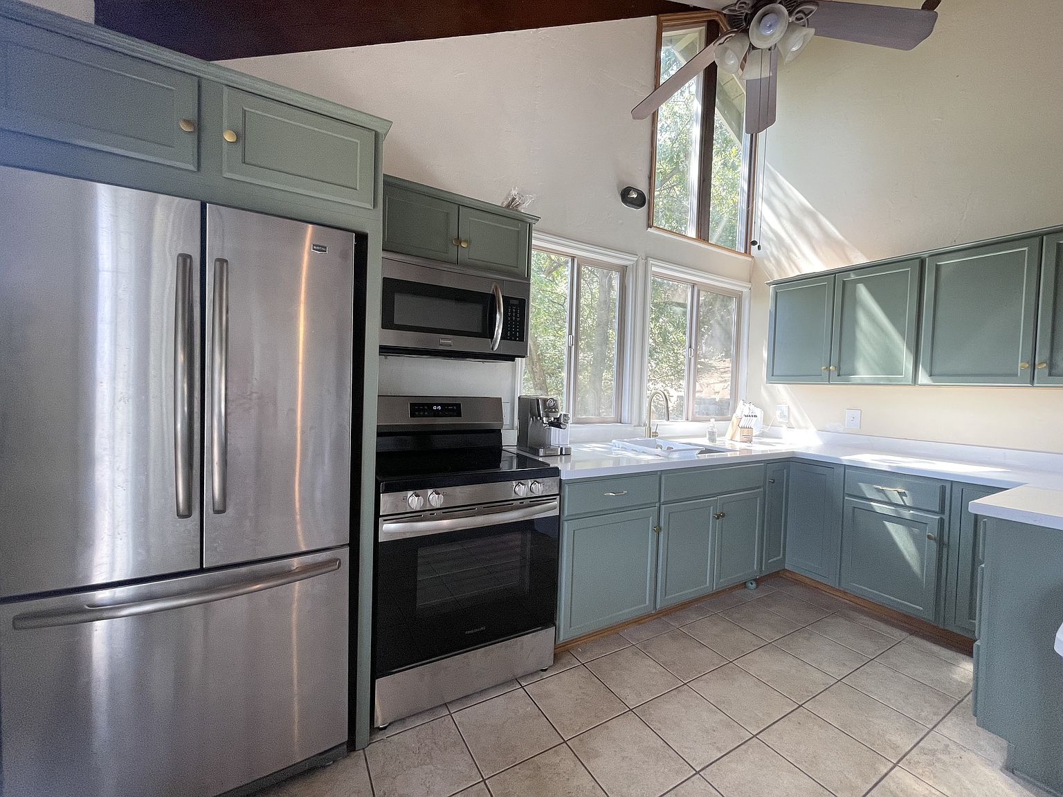 1240 Volcan View Dr photo 4