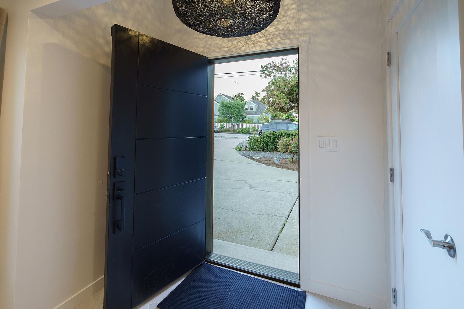 170 Hillcrest Dr photo 4