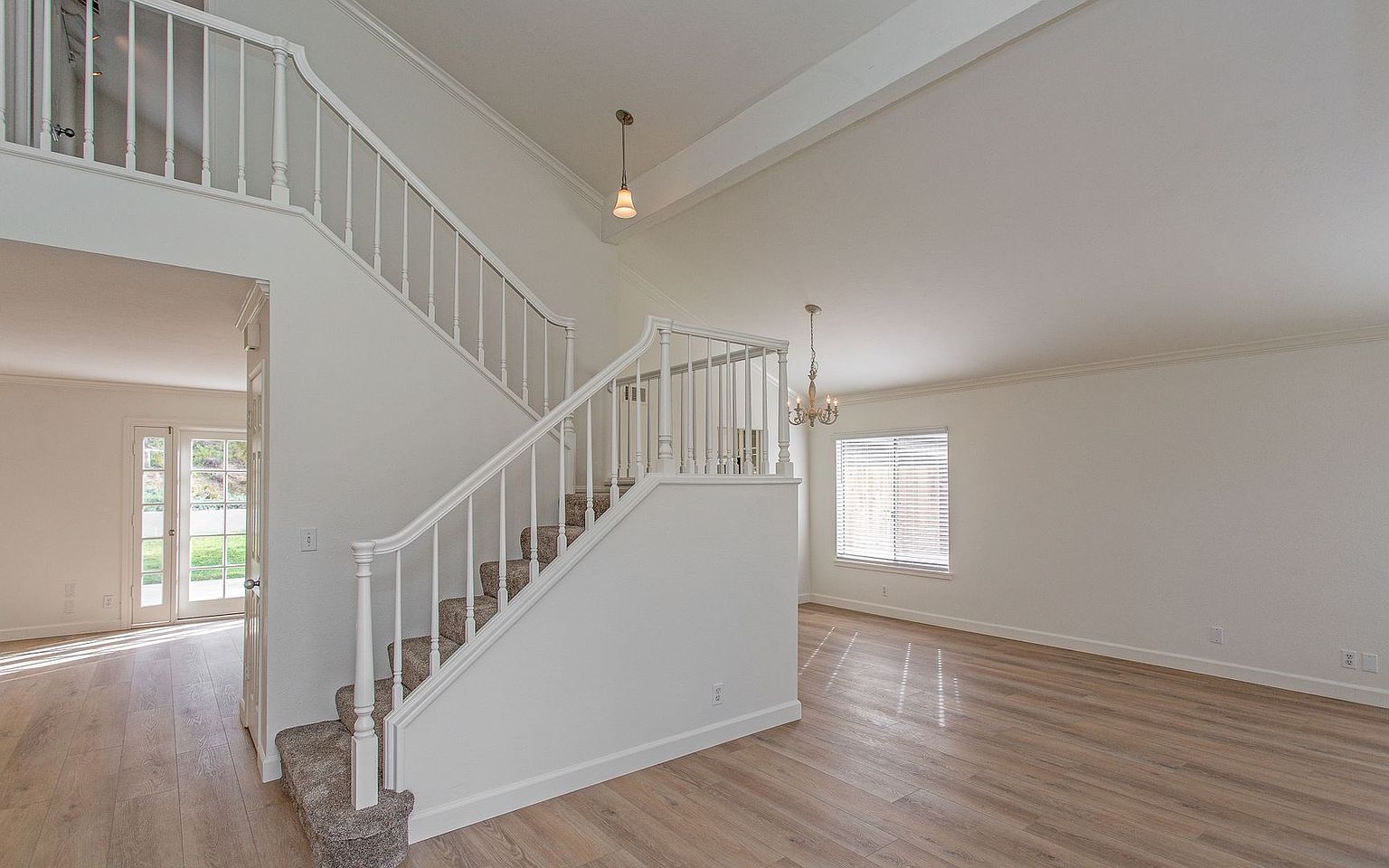 7960 Represa Cir photo 3