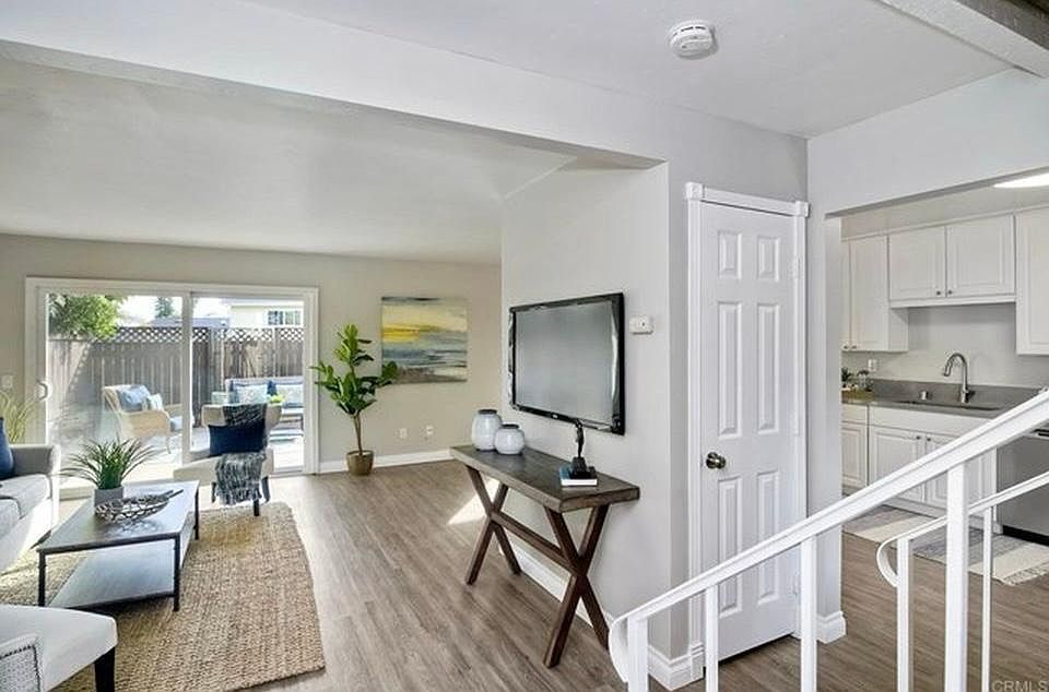 1837 Stonebrook Ln photo 3