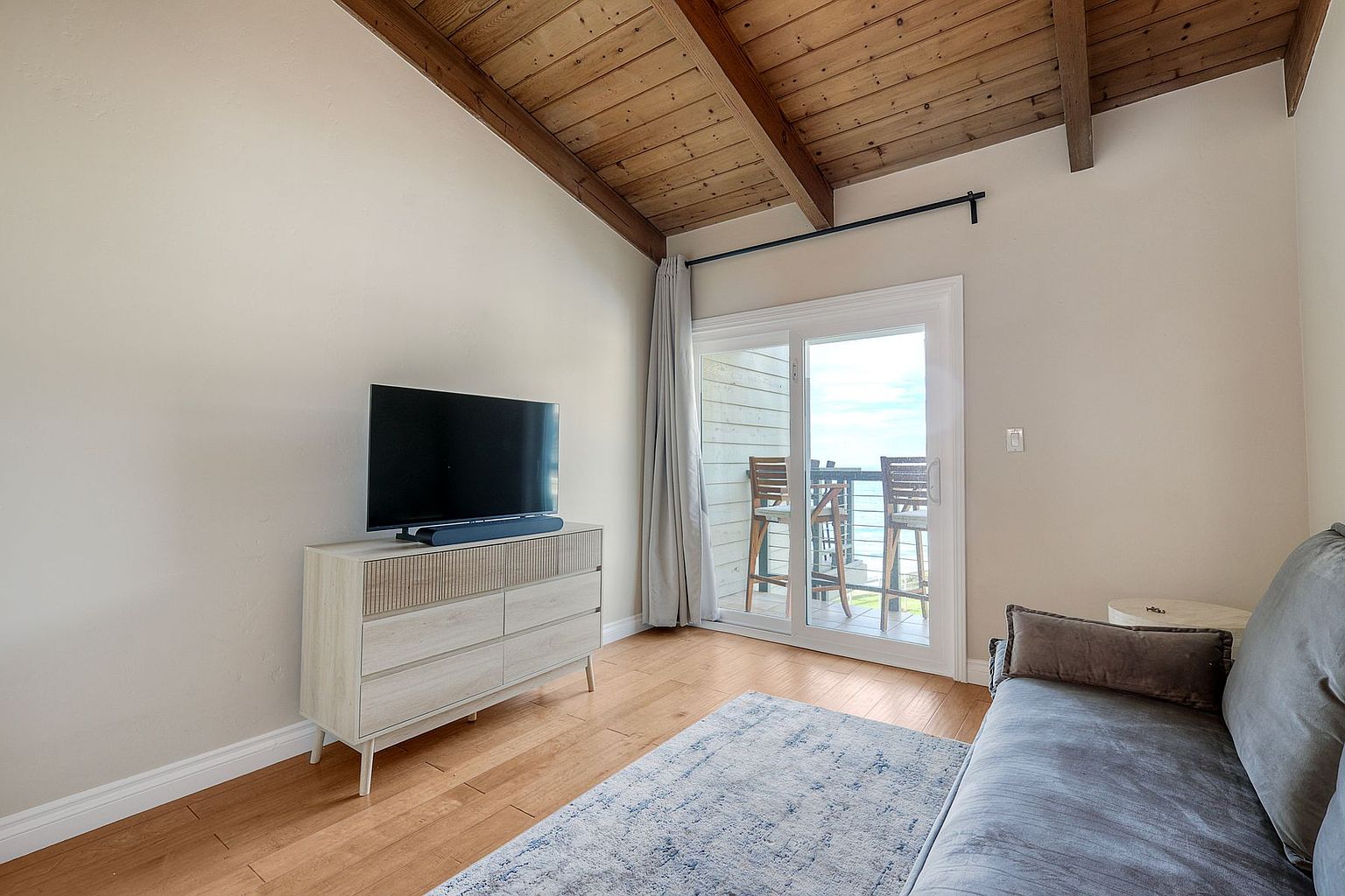 940 Sealane Dr photo 3