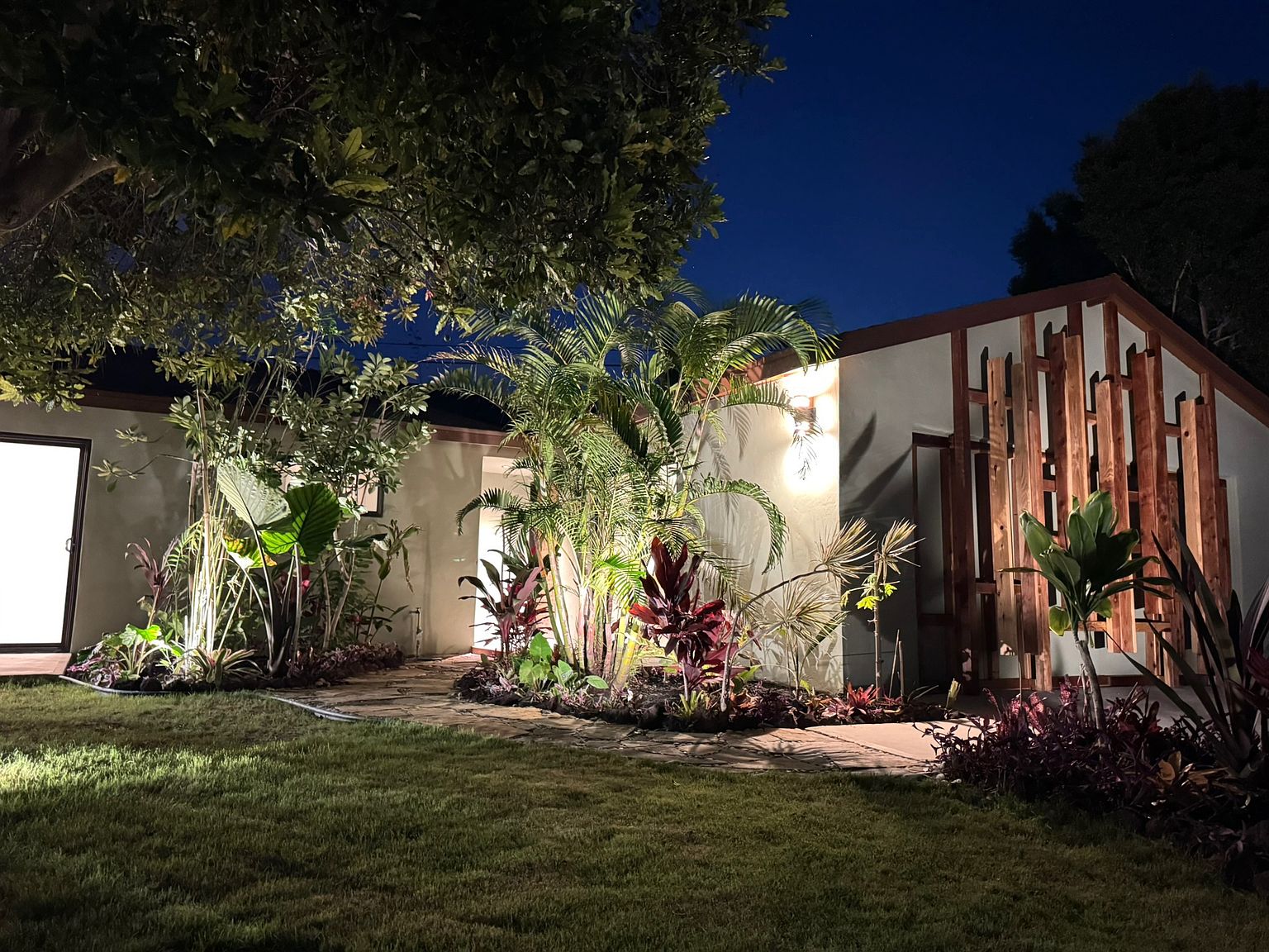 918 Emma Dr photo 2