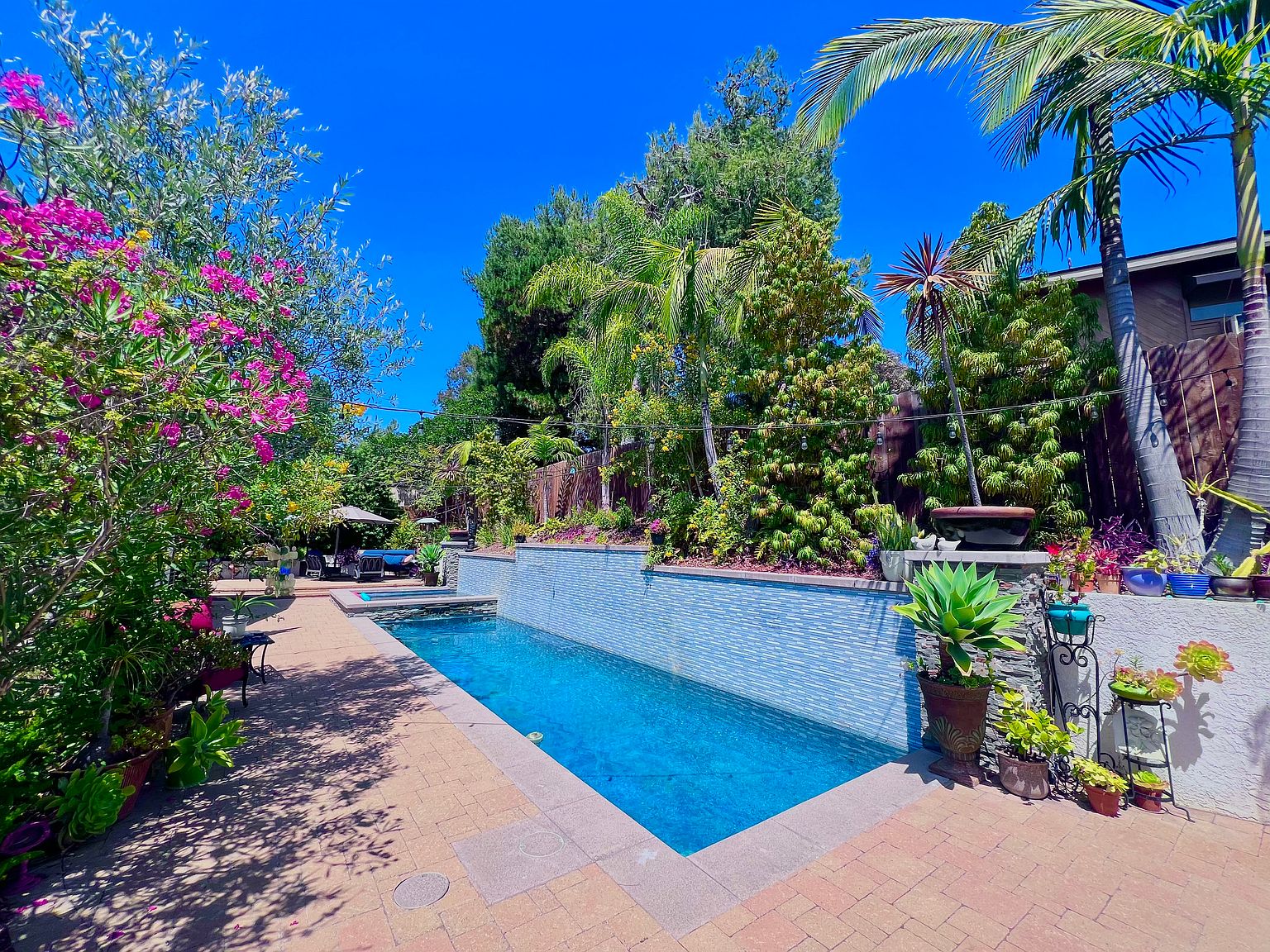 753 Val Sereno Dr photo 2