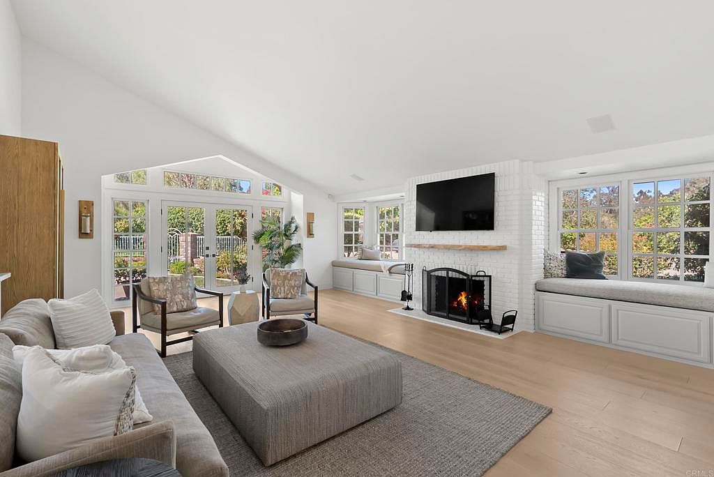 5427 La Crescenta photo 2