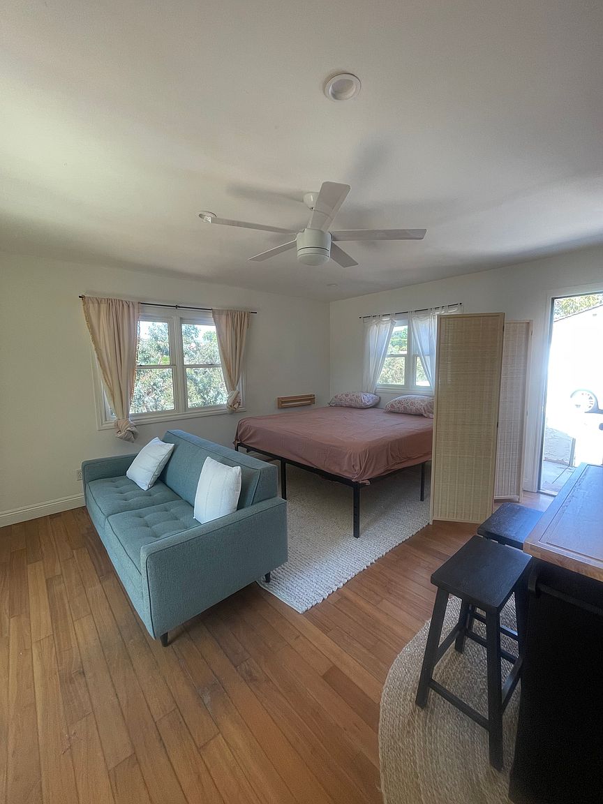 6269 Las Colinas photo 3