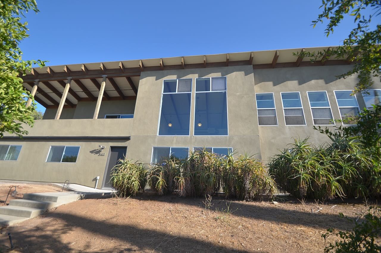 3561 Prince St photo 2