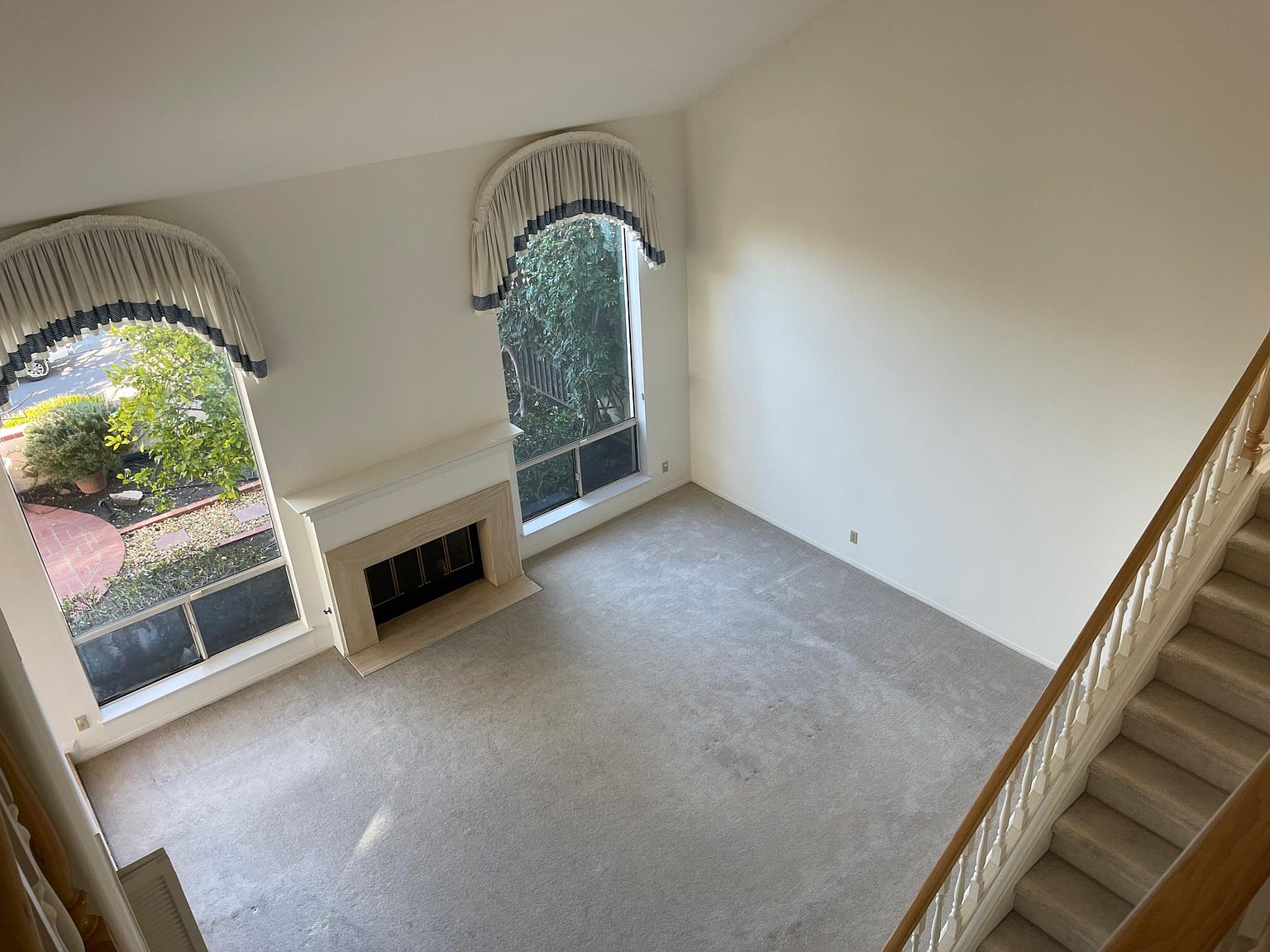 12023 Versailles Ct photo 4