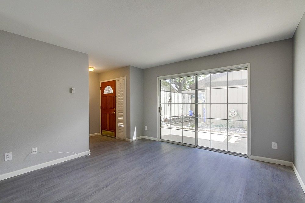 11497 Matinal Cir photo 3
