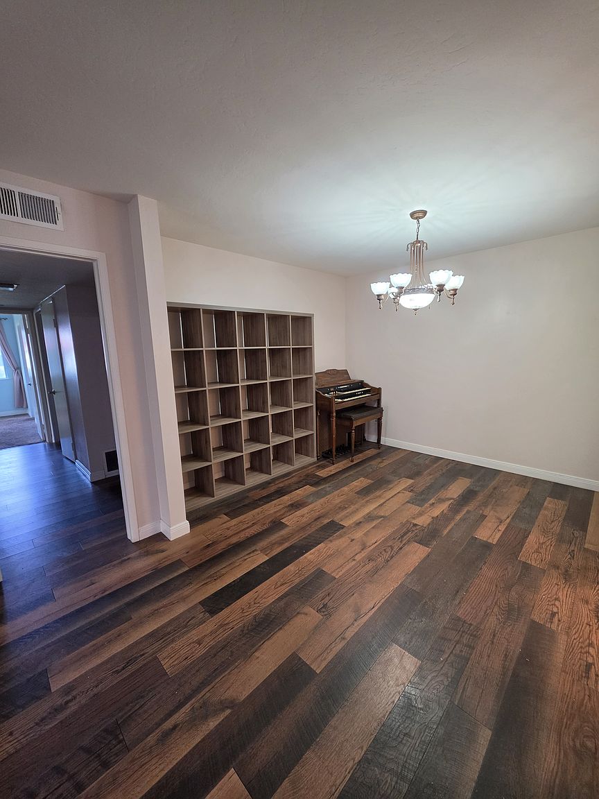 16625 Roca Dr photo 5
