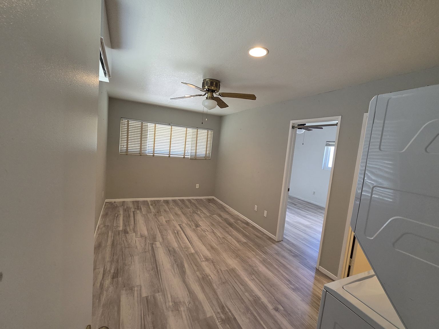 409 Pile St photo 2