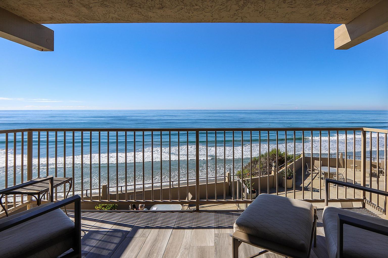 861 Beach Front Dr photo 2