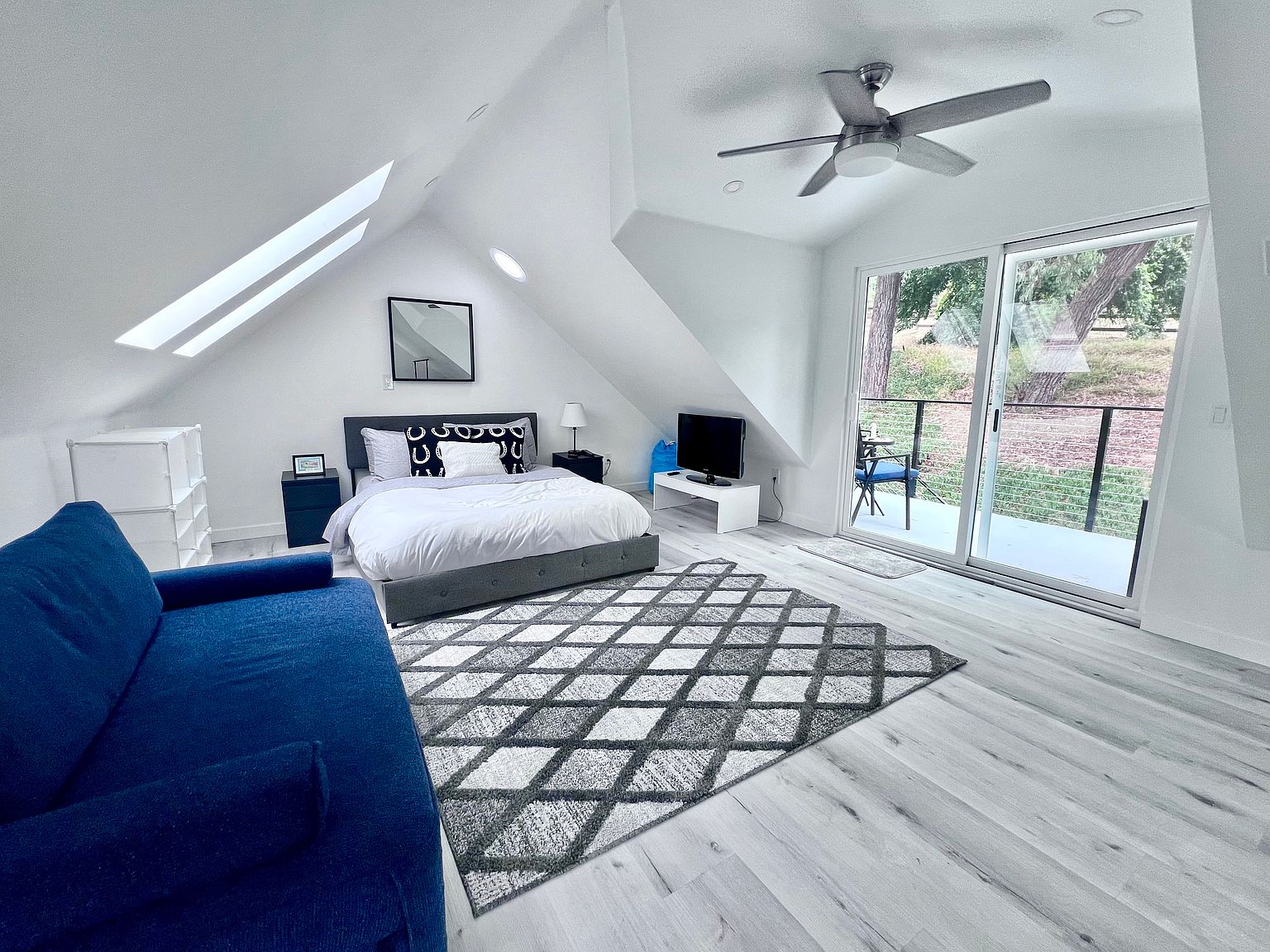 1505 San Dieguito Dr photo 2