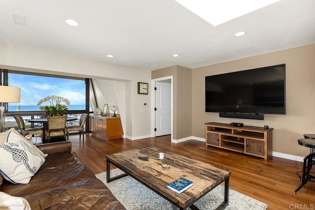 1552 Camino Del Mar photo 3