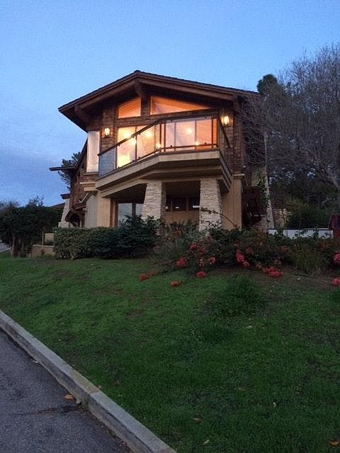 610 Amphitheatre Dr photo 4