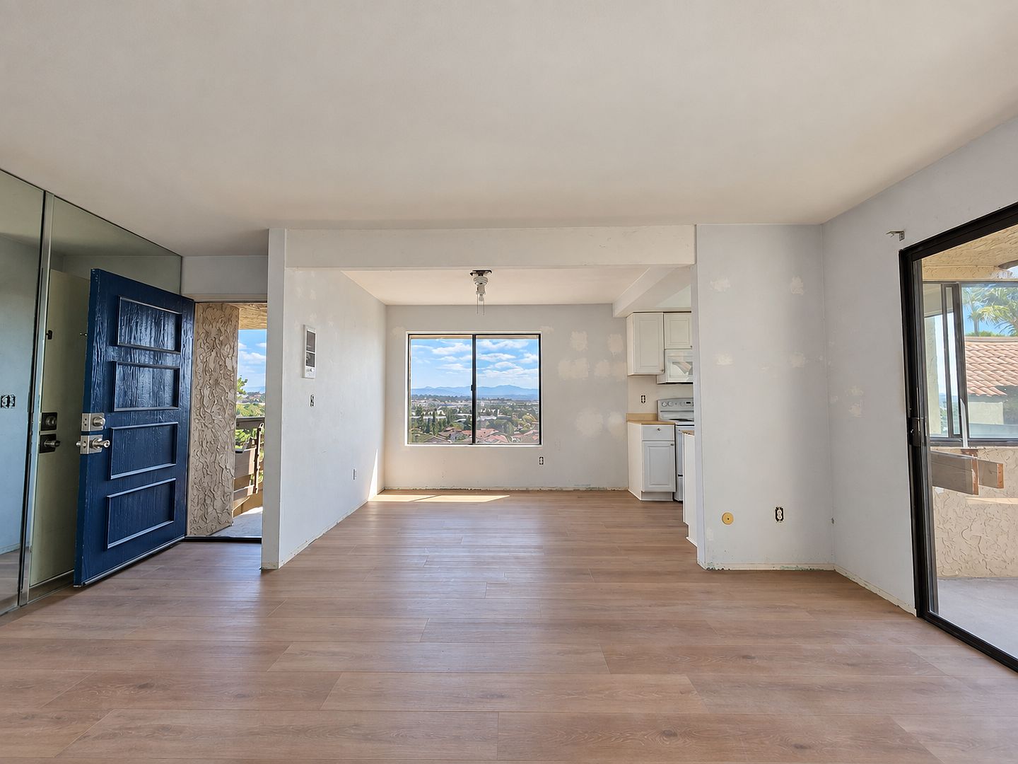 13787 Mango Dr photo 3