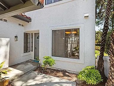 3518 Voyager Cir photo 4