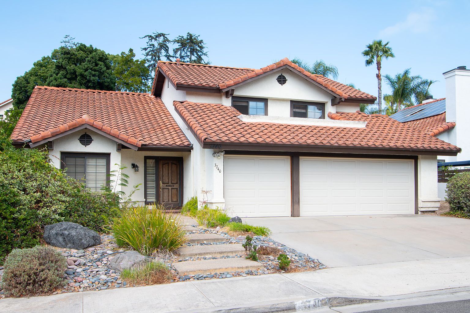3740 Overpark Rd photo 2