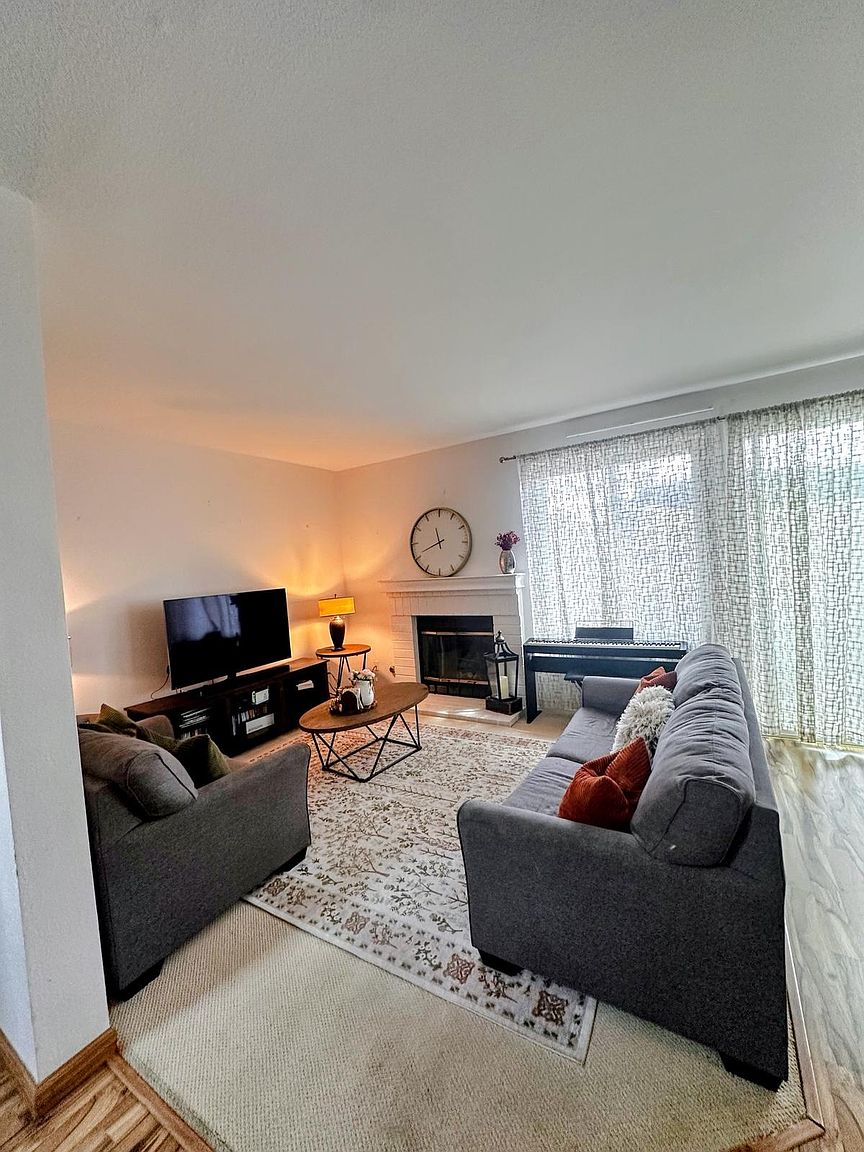 13371 Tiverton Rd photo 4