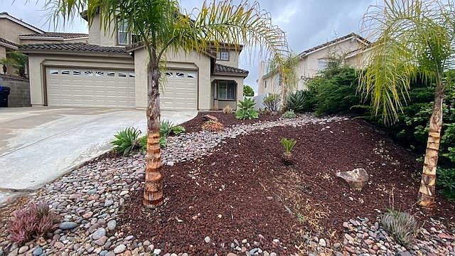 8939 Adobe Bluffs Dr photo 3