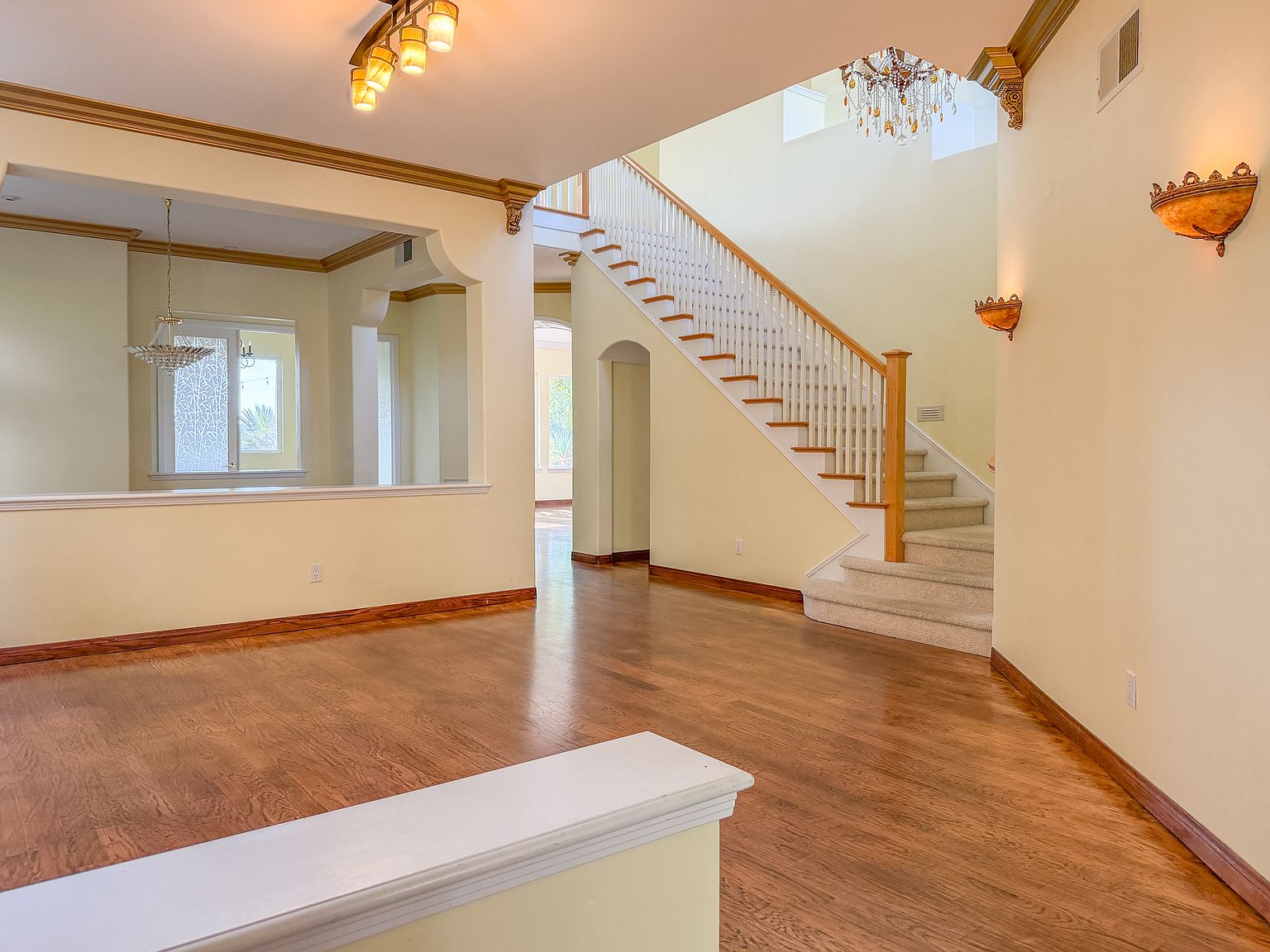 10854 Cloverhurst Way photo 4