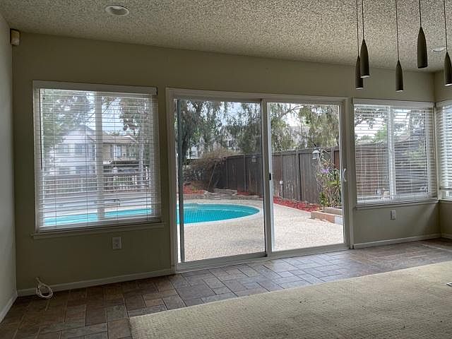 8575 Hydra Ln photo 4