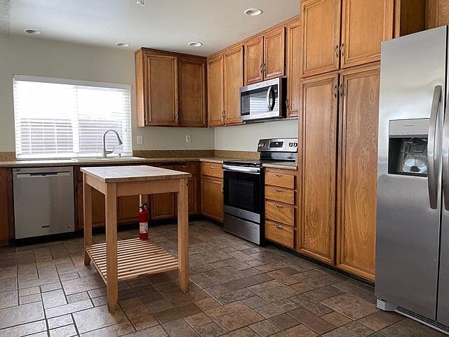 8575 Hydra Ln photo 2