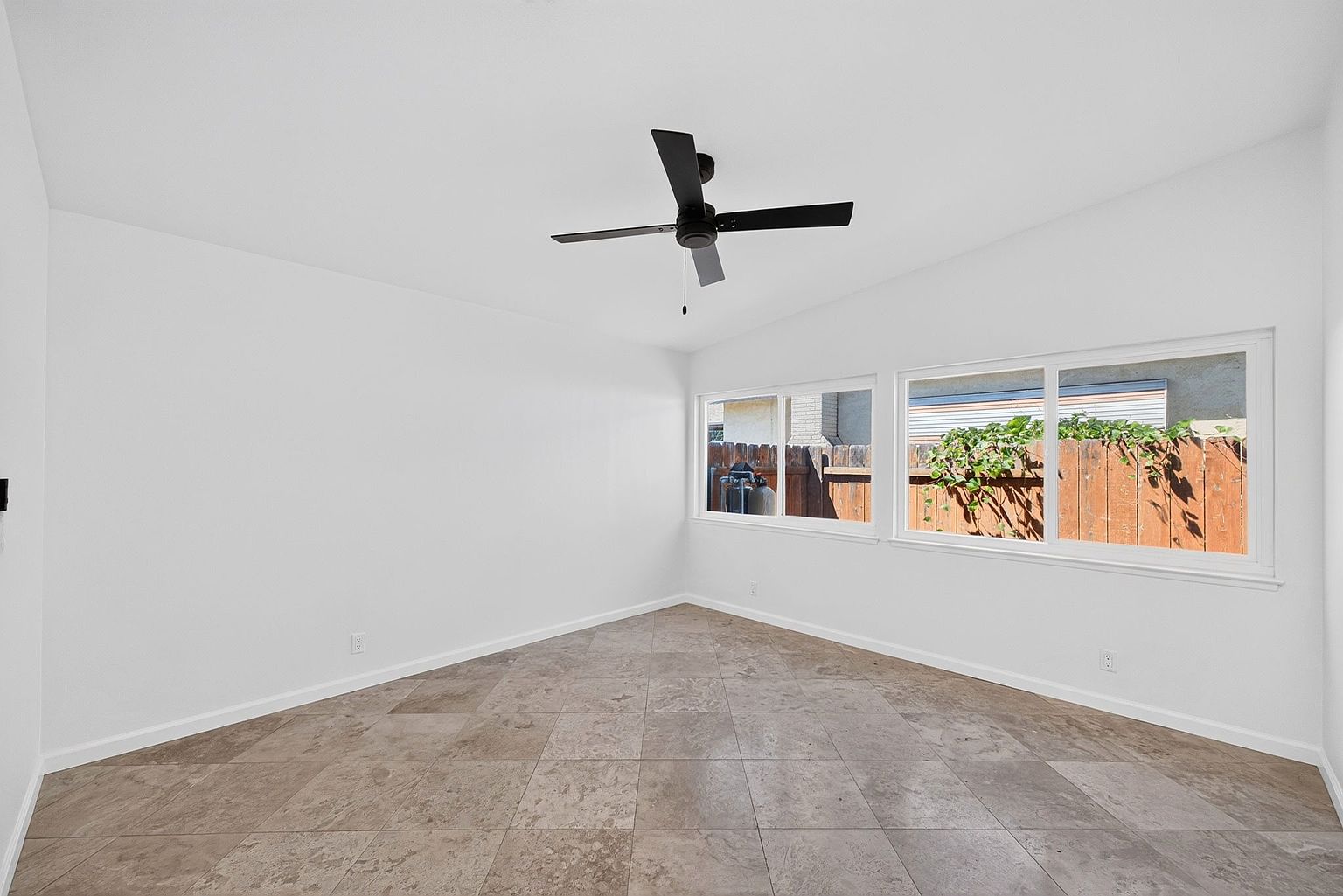 11037 Avenida Del Gato photo 5