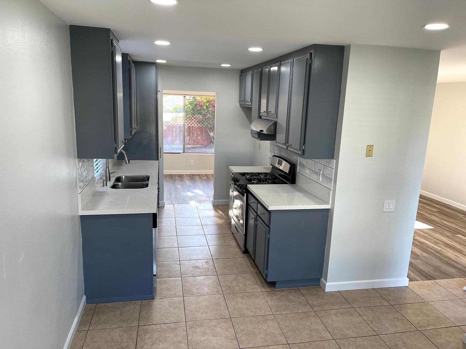 11242 Nalco St photo 3