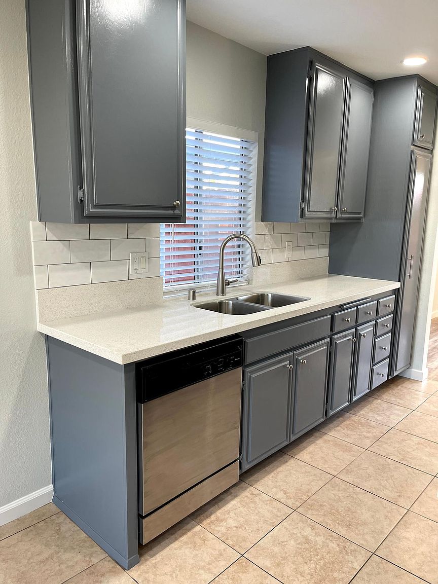 11242 Nalco St photo 2